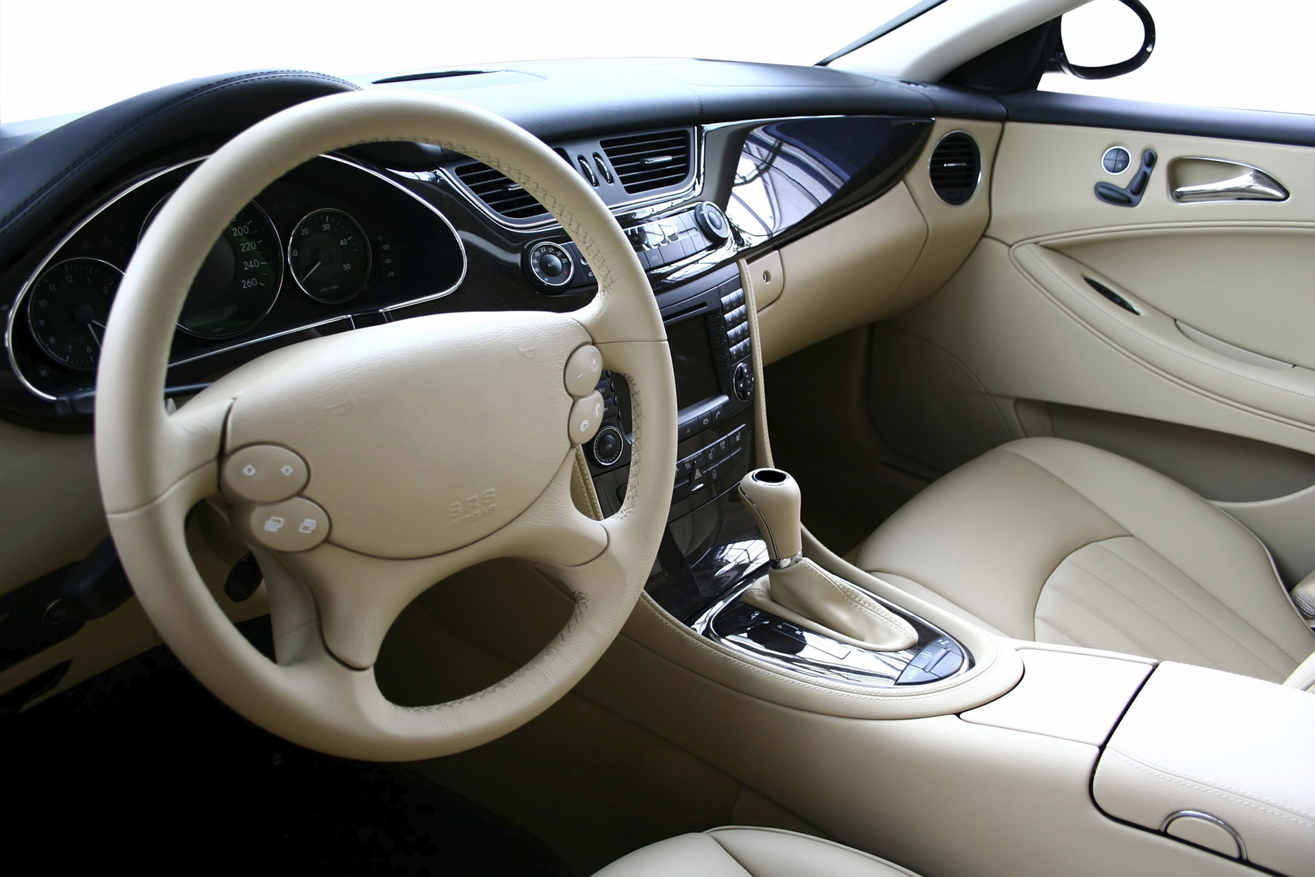 PuroClenz - odor eliminator for cars